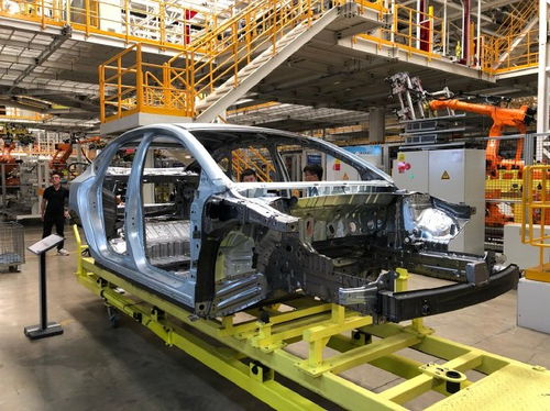 科技鑄就品質之基 易至EV3青春版深度試駕與智慧工廠探秘